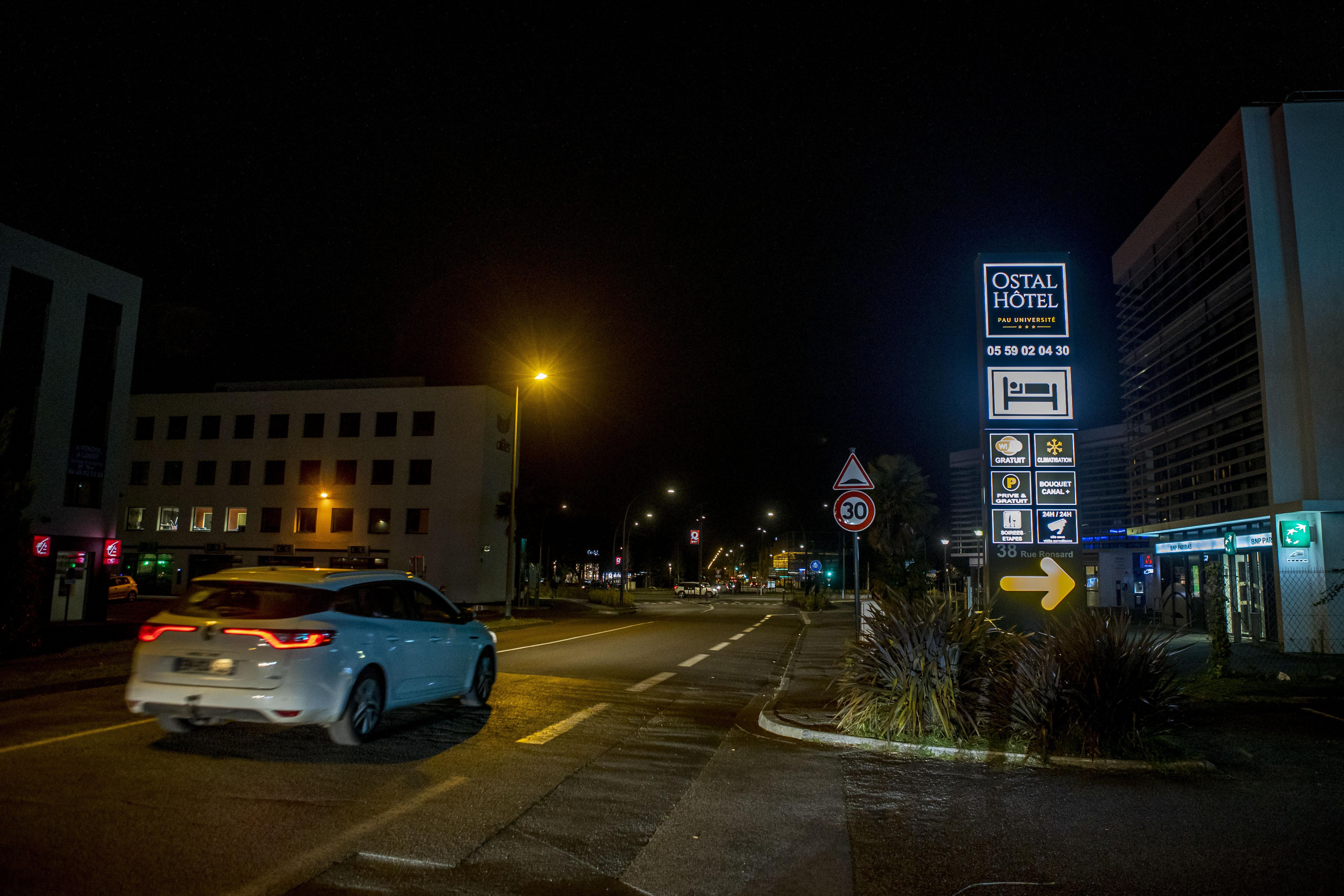 Ostal Pau Universite - Sure Hotel Collection By Best Western Bagian luar foto
